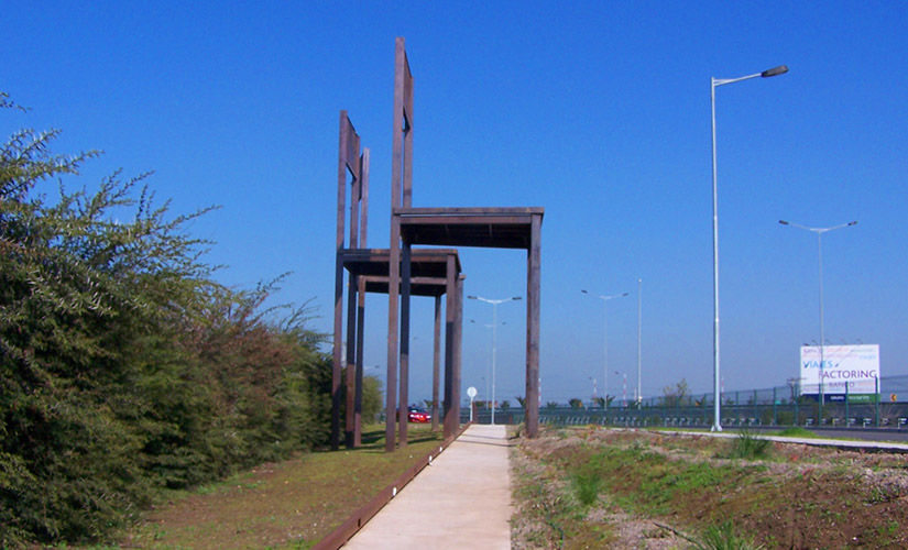 Américo Vespucio Norponiente, Santiago, Memorial