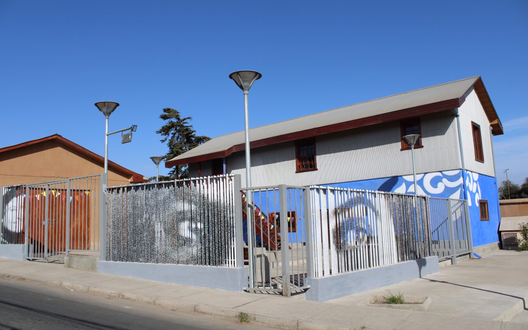 Casa Gabriela Mistral, Las Compañías